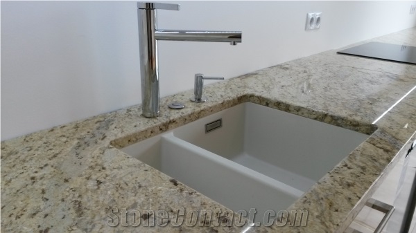 Colonial Gold Granite Kitchen Countertop