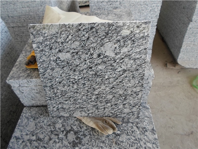 Spary White Granite Polished Tile, China Grey Granite