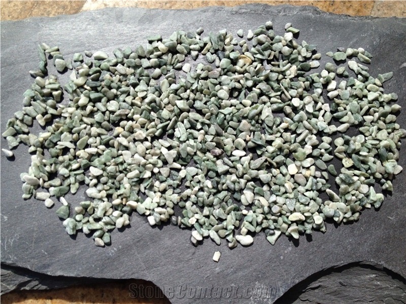Natural Green Tumbled Gravels for Garden Decoration / Walkway