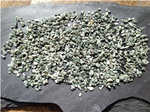 Natural Green Tumbled Gravels for Garden Decoration / Walkway