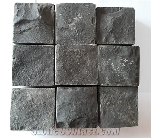 Black Basalt Sawn Splited Cobble Stone