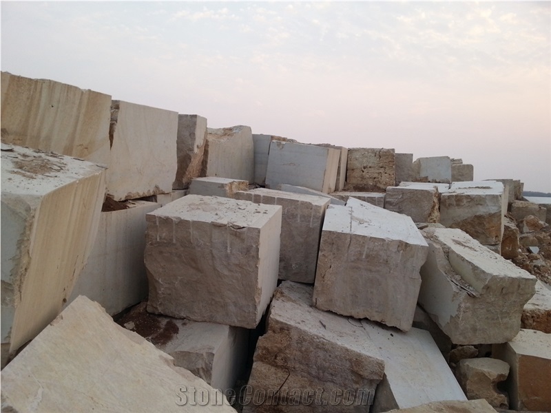 China Yellow Limestone Flagstone