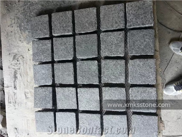 G684 Black Basalt Pattern Cobble Stone on Mesh,Flamed Paving Stone