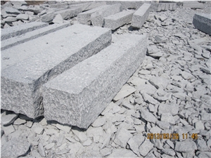 G341 Finland Kerbstone V-Stone Natural Quality