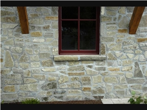 Frontier Sandstone Tumbled Rubble Wall