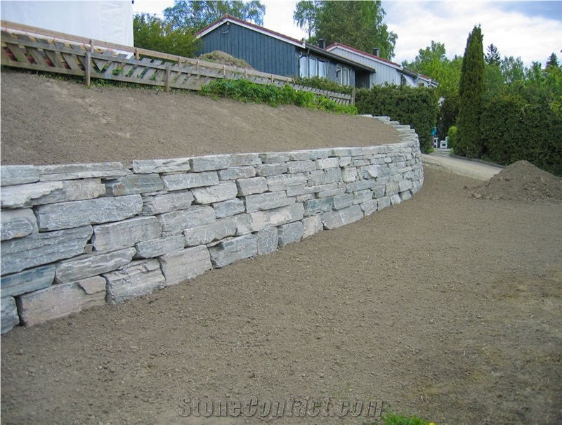 Oppdal Quartzite Garden Retaining Wall