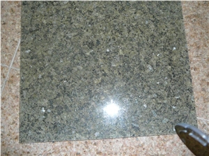 China Green Granite Slabs and Tiles