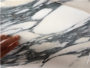 Carrara White Marble Tiles and Slabs
