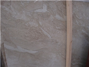 Cupertino Cream Marble Tiles and Slabs