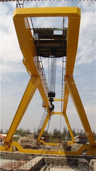 Gantry / Goliath Cranes (Upto 80 Ton)