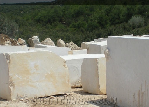 Wavy Beige Marble Blocks