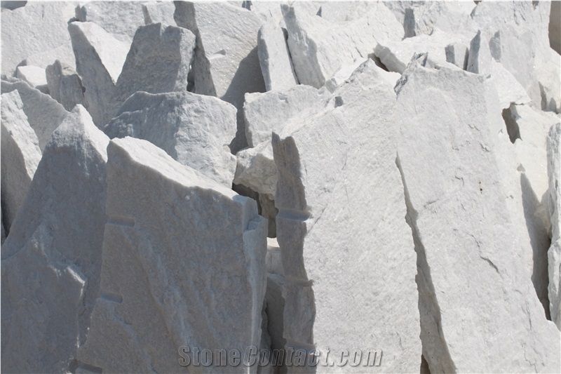 Irregular White Quartzite Flagstone Landscape