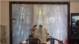 Onyx Laminated with Glass