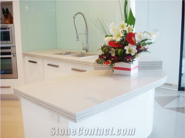 Pure White Quartz Stone- Man Made Artificial Stone for Kitchen Counter Top