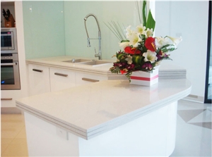 Pure White Quartz Stone- Man Made Artificial Stone for Kitchen Counter Top