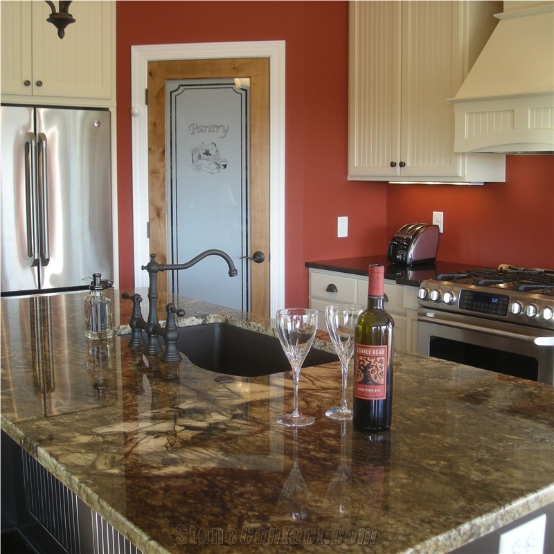 Noturno Gold Granite Kitchen Countertop