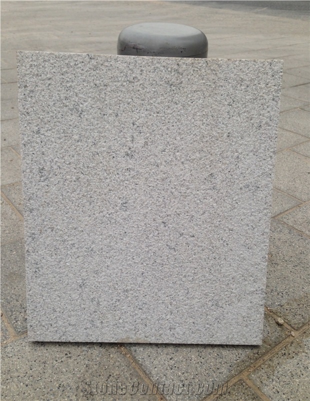 G655 White Granite Bushhammered Tiles