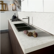 Piano in Quarzo, White Quartz Stone Kitchen Countertops