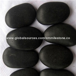 Natural Black Polished Pebble with Monthly Capacity Of 500 Tons