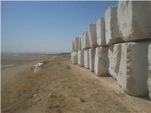 Dehbid Beige Marble Blocks