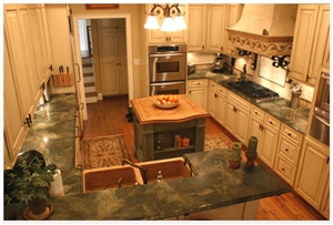 Verde Fantastico Quartzite Kitchen Countertop