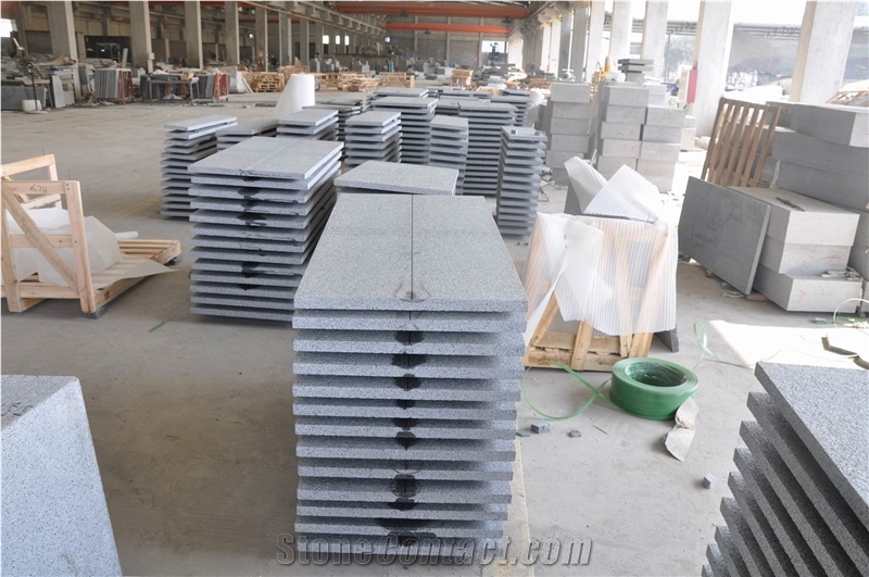 Flamed G654 Granite Tiles for Outside (Good Price), China Grey Granite