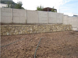 Piedra Laja Amarilla Garden Retain Wall, Piedra Laja Amarilla Sandstone Garden & Palisade