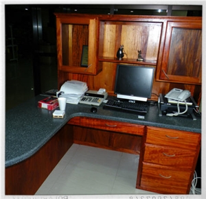 Juniper Quartz Stone Office Desk Top, Green Tabletops,Reception