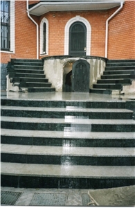 Verde Guatemala Unito Marble Stairs