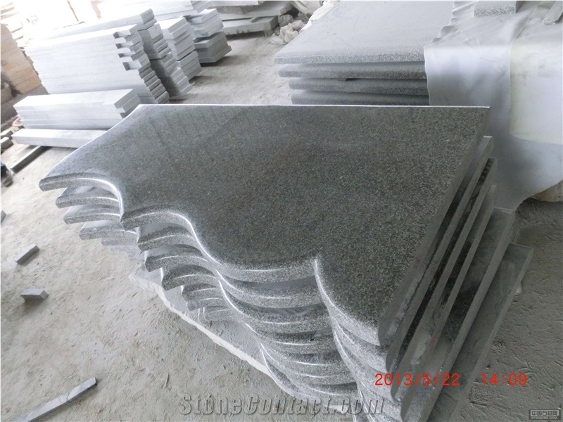 Chinese Granite Tombstone , Poland Style Gravestone , Granite Euro Monument, G648 Red Granite Gravestone