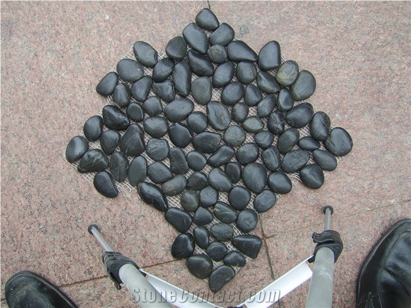 Black Pebble Mosaic Tile