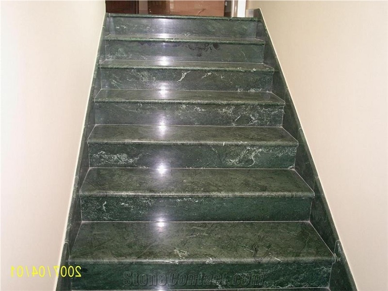 Serpentino Verde Giada Marble Stairs