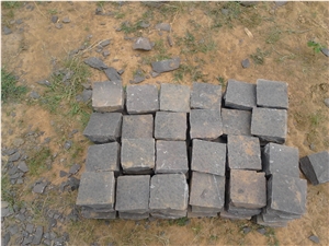 Stoneyuug Black Sandstone Cobbles/Pavers