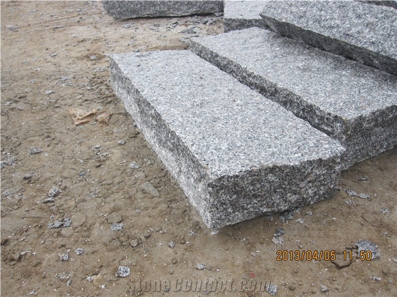 G341 Granite Block Steps Natural Split