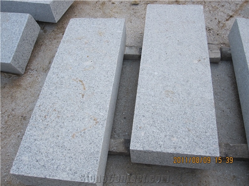G341 Granite Flamed Block Steps
