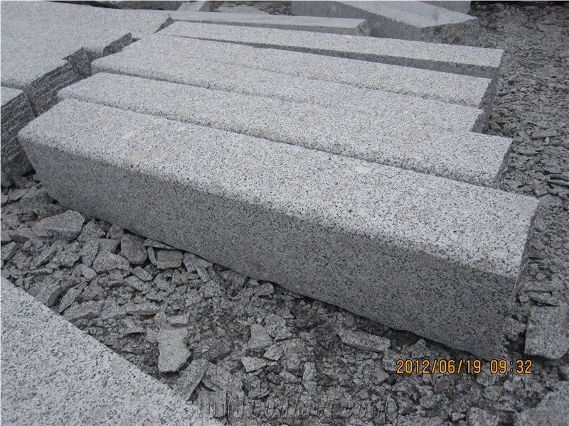 G341 Granite Low Curbstone