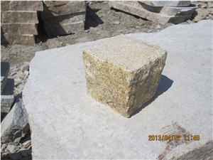 G350 Granite Bush Hammered Cube Stone