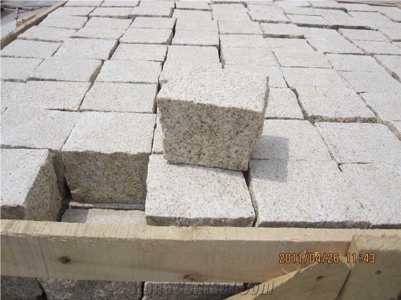 Padang Yellow Cubes Paver Fine Bush Hammered, G350 Yellow Granite Cube Stone & Pavers