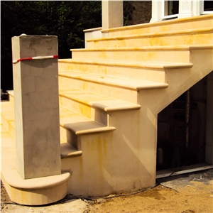 Arenisca Dorada Pinares Sandstone Sawn Stairs