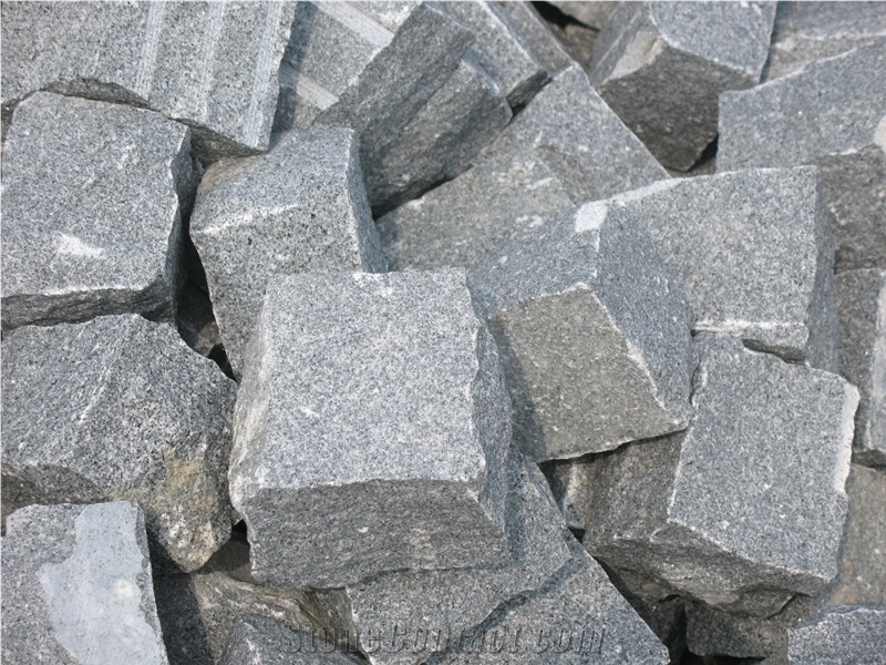 G654 Dark Grey Granite Cube Stone