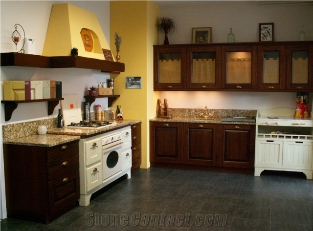 Amarelo Alpendurada Granite kitchen countertop