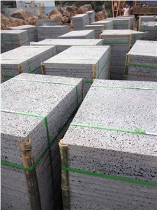 Cheap Price-China Grey Basalt Tiles/ Basalto Tiles / Lava Stone Tiles for Exterior Stone Floor Covering