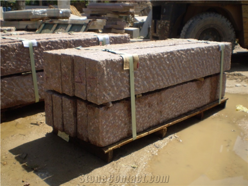 Red Binh Dinh Granite Palisade