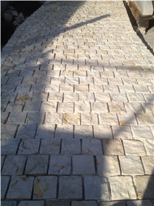 Fior Di Crema Limestone Pavements, Cobble Stones, Beige Limestone Cube Stone & Pavers Croatia