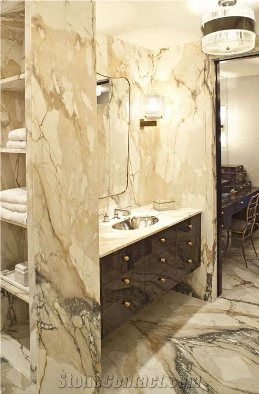Calacatta Santi Marble Bathroom Design