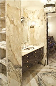 Calacatta Santi Marble Bathroom Design