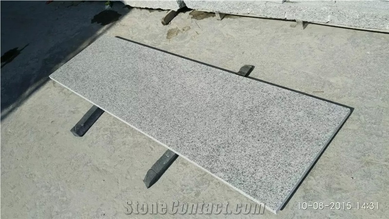 Jinjiang G603 Natural Bianco Crystal Granite Stone Tiles for Flooring/Wall Cladding/Staircase/Steps