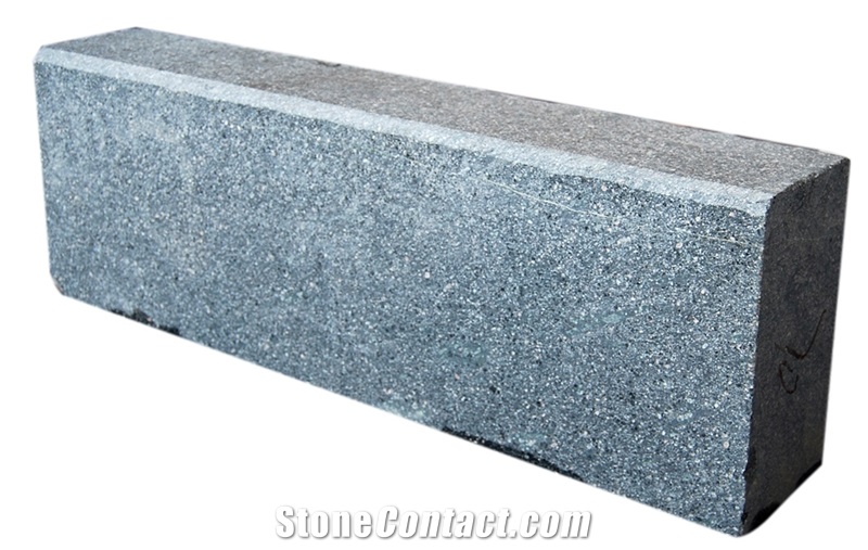 China Flamed Granite Curbstone,Road Stone Covering,Side Stone Cheap Price Kerbstone