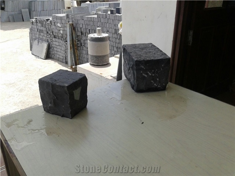 Black Basalt Cobbles, Rajasthan Black Basalt Cube Stone & Pavers India