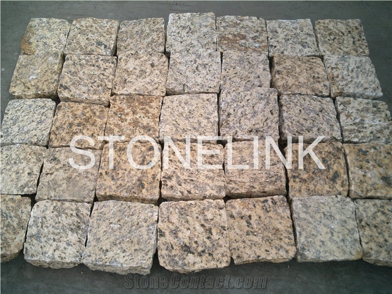 Slcu-020, Tiger Skin Yellow Granite Cobble Stone, 10*10*10cm Natural Split